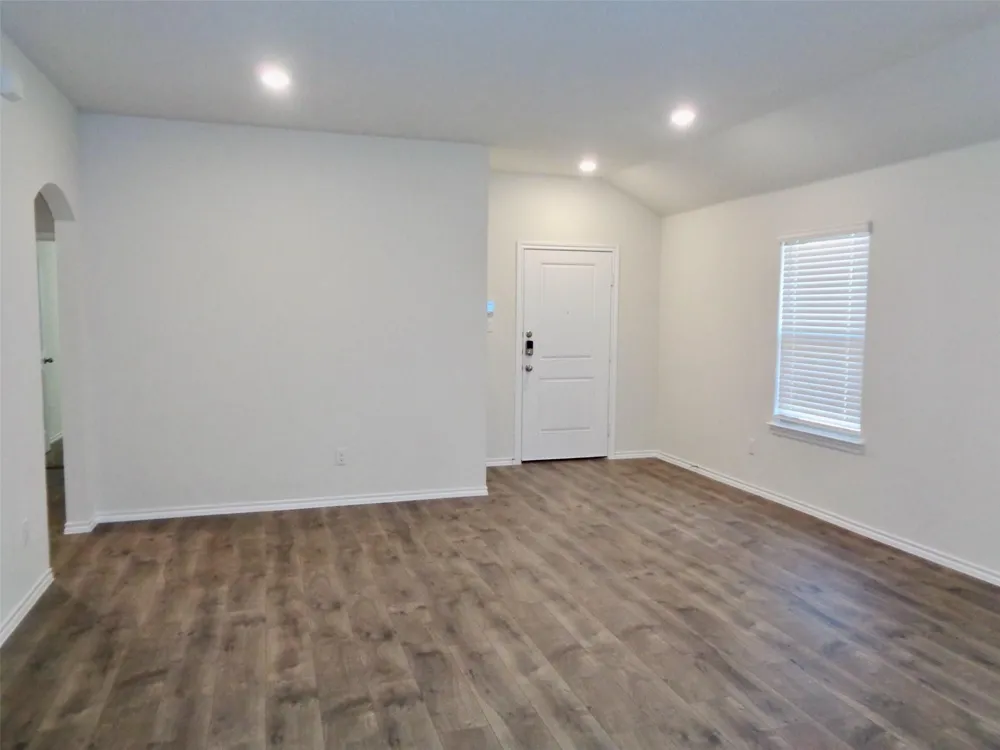 1806 Yale Street Farmersville, TX 75442