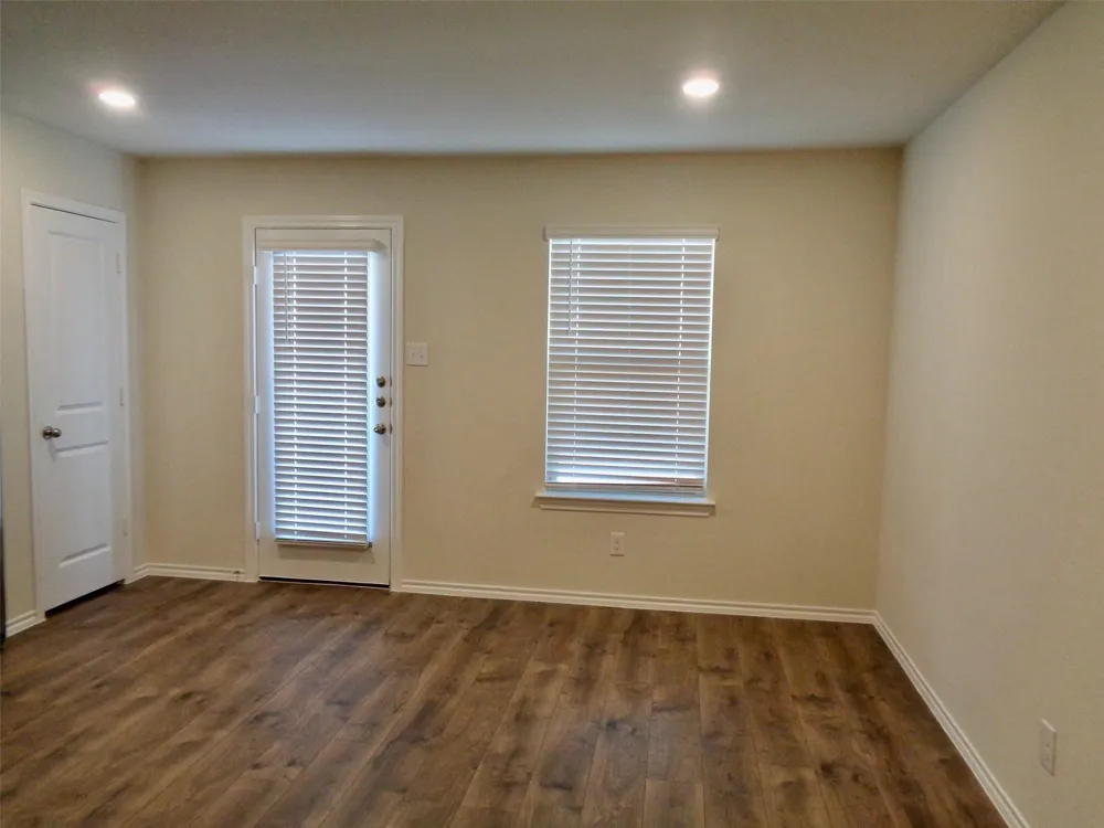 1806 Yale Street Farmersville, TX 75442