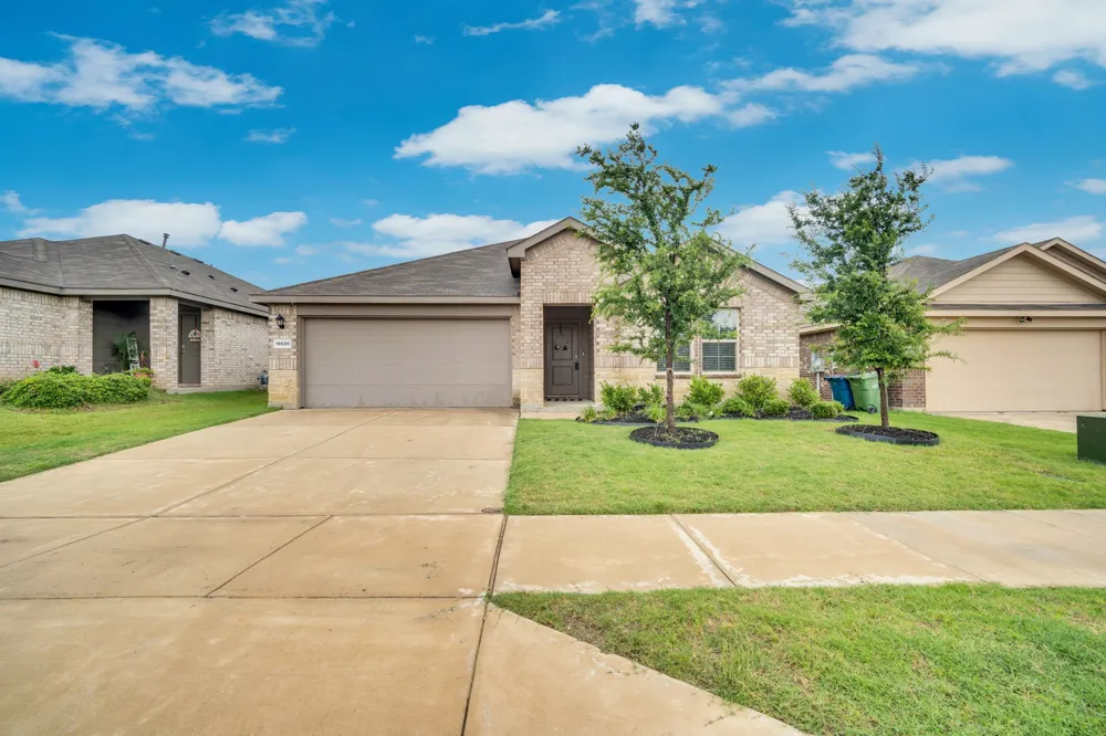 16620 Portage Street Justin, TX 76247
