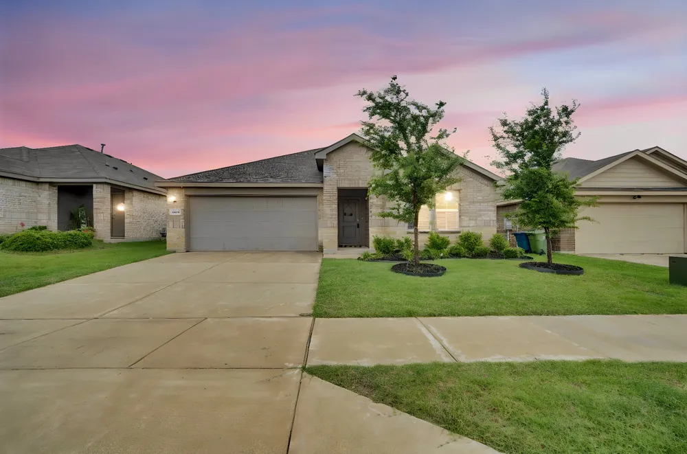 16620 Portage Street Justin, TX 76247