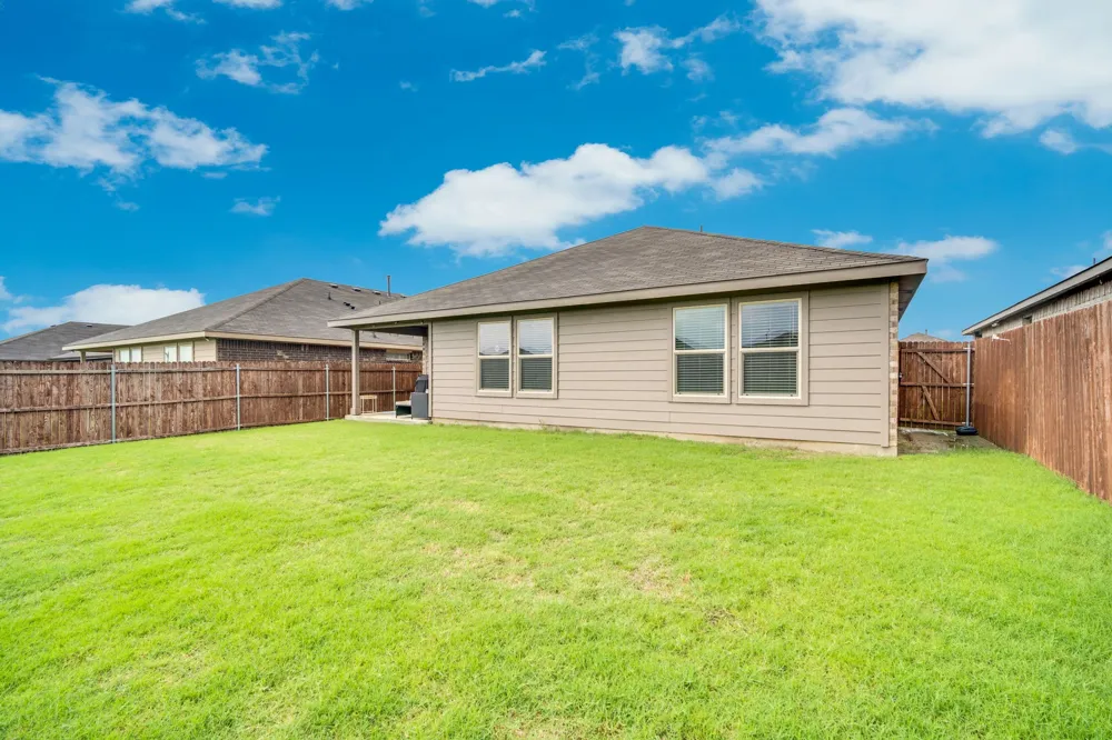 16620 Portage Street Justin, TX 76247
