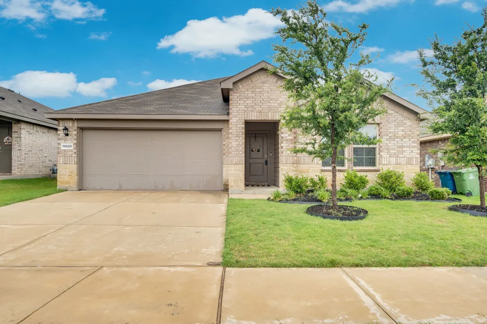 16620 Portage Street Justin, TX 76247