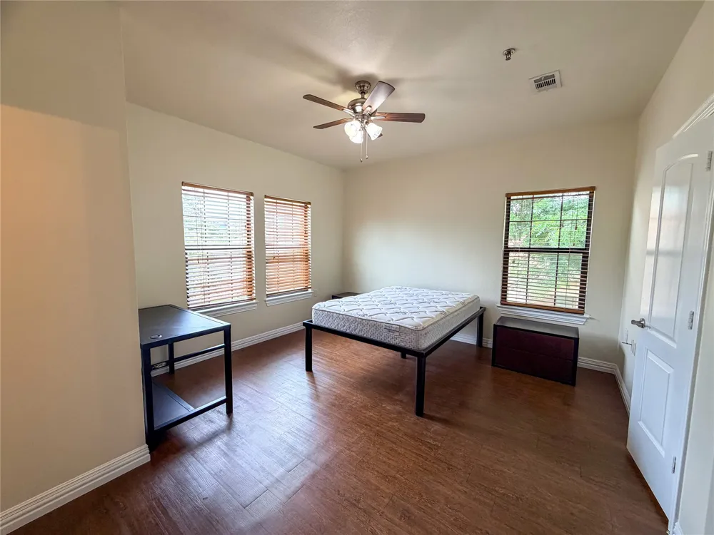 2410 S 2nd Street #1373 Waco, TX 76706