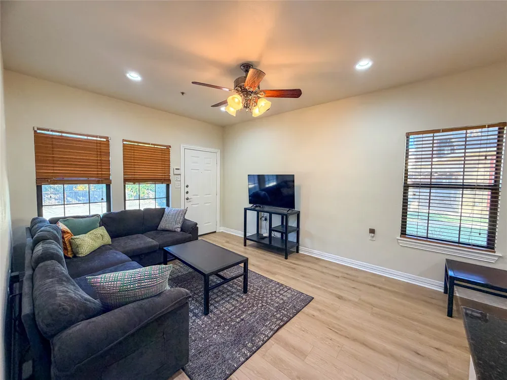 2410 S 2nd Street #1373 Waco, TX 76706