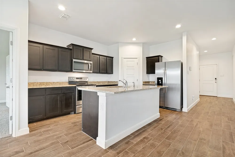 608 Breckenridge Park Drive Alvarado, TX 76009