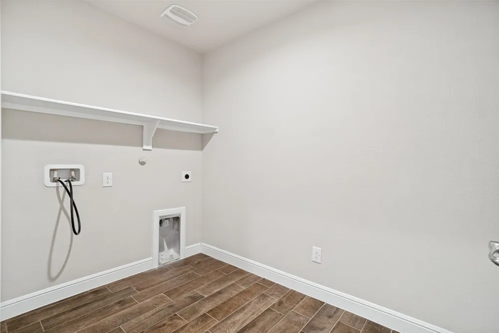 608 Breckenridge Park Drive Alvarado, TX 76009