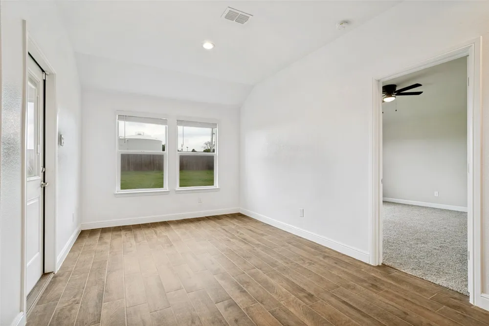 608 Breckenridge Park Drive Alvarado, TX 76009