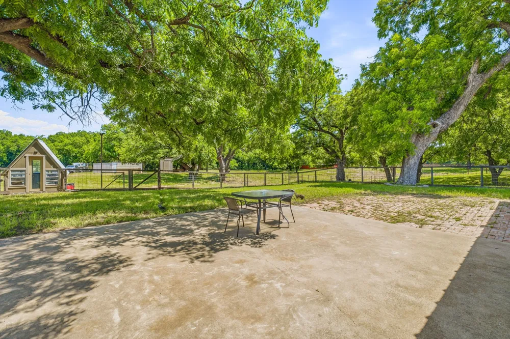 1105 Indian Creek Drive Comanche, TX 76442