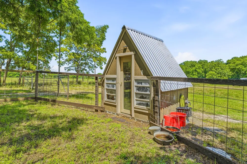 1105 Indian Creek Drive Comanche, TX 76442