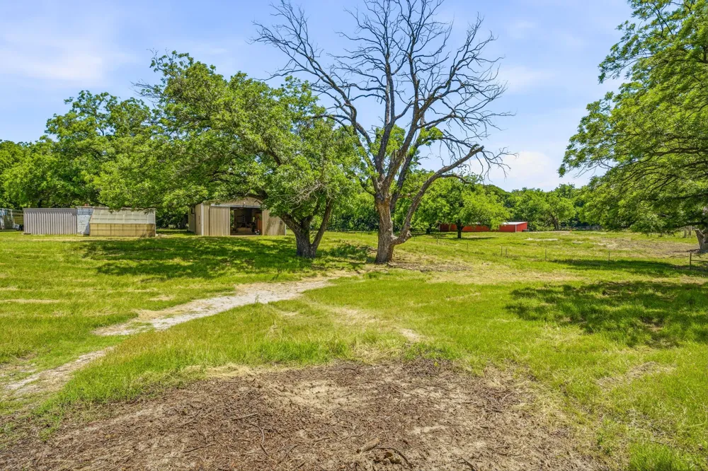 1105 Indian Creek Drive Comanche, TX 76442
