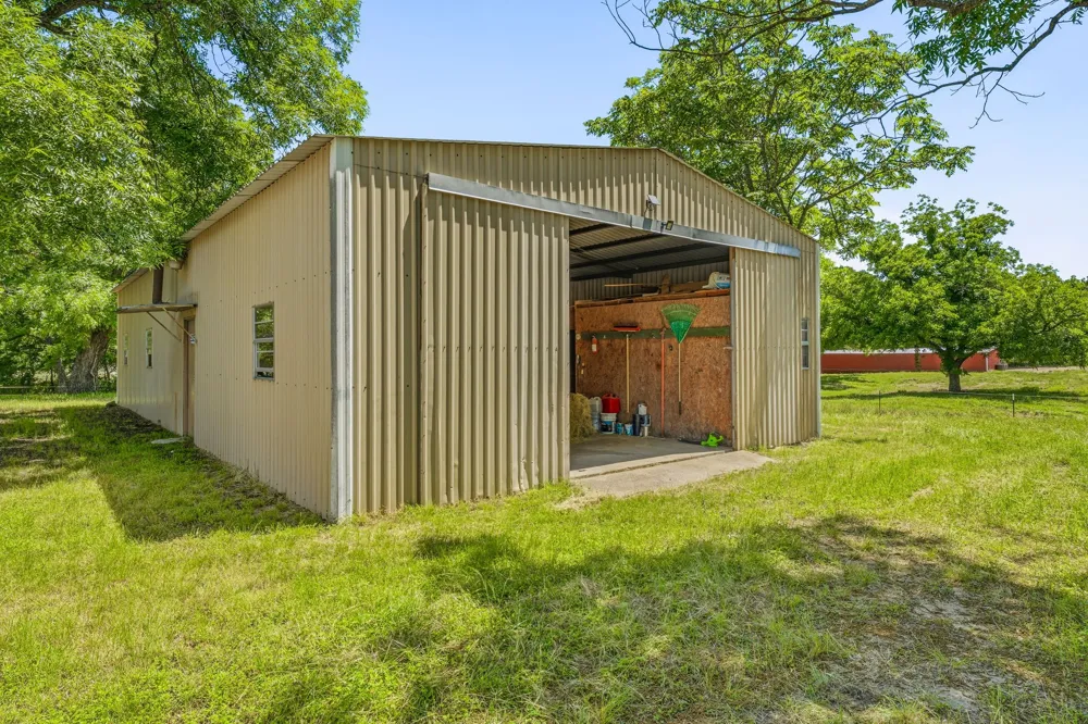 1105 Indian Creek Drive Comanche, TX 76442