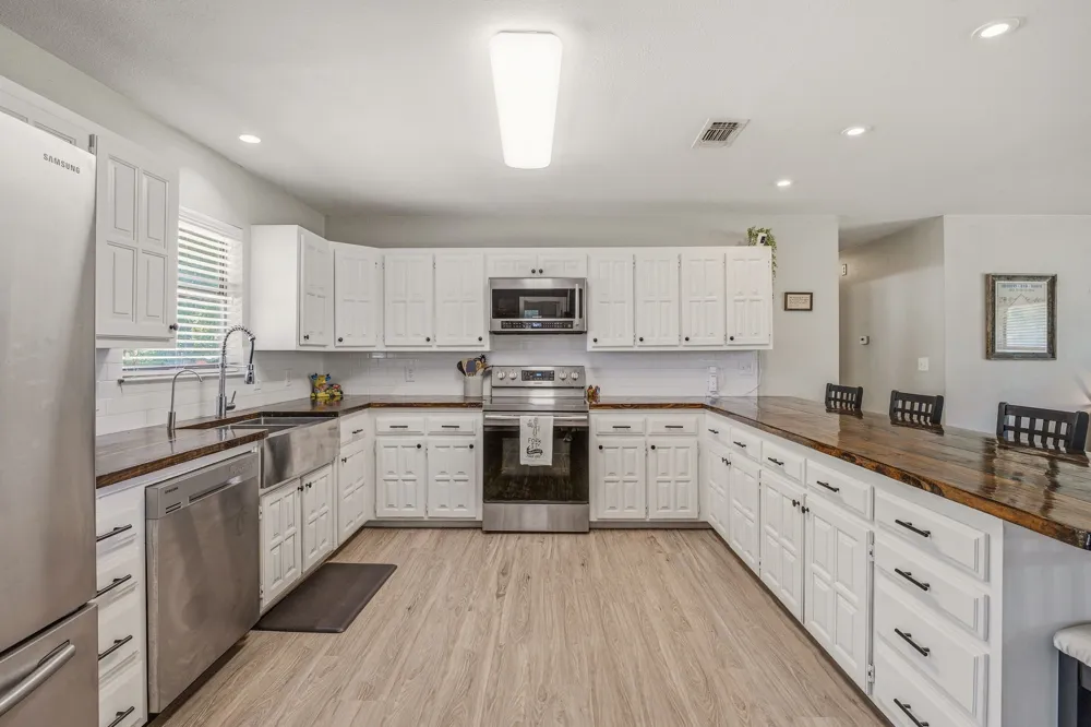 1105 Indian Creek Drive Comanche, TX 76442