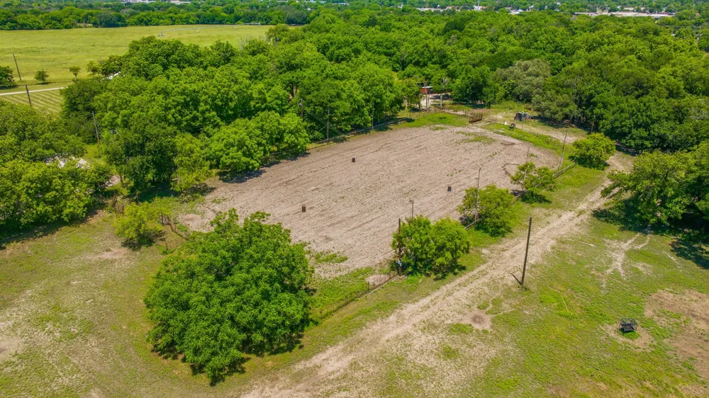 1105 Indian Creek Drive Comanche, TX 76442