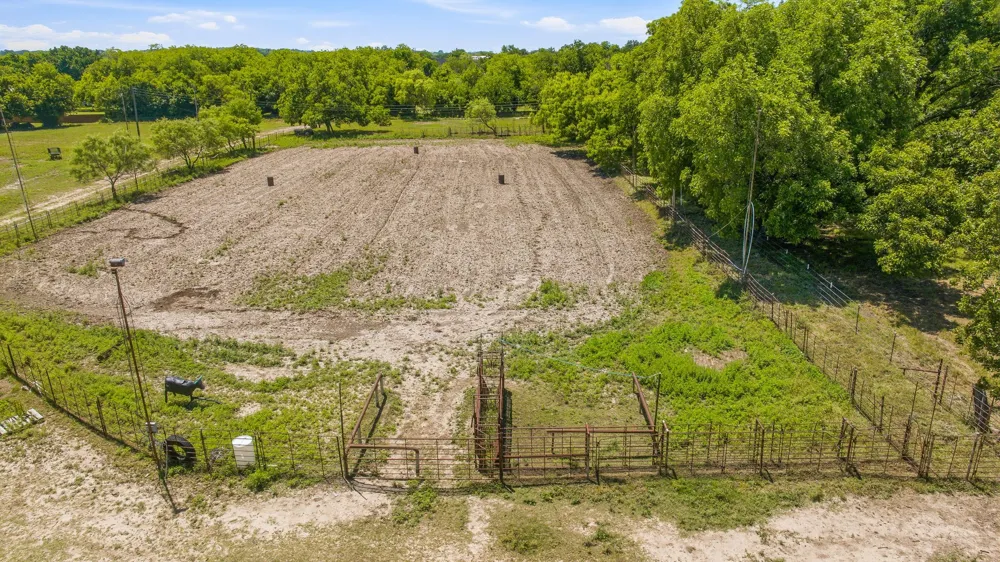 1105 Indian Creek Drive Comanche, TX 76442