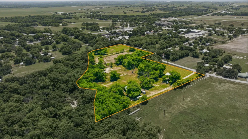 1105 Indian Creek Drive Comanche, TX 76442