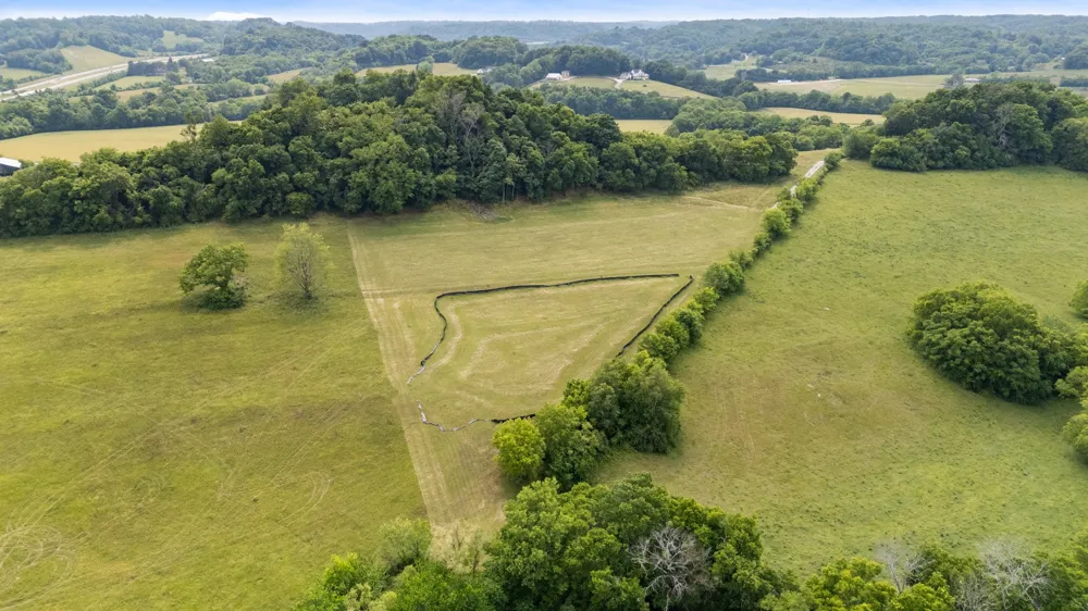 1924 Thompson Station Rd W Thompsons Station, TN 37179