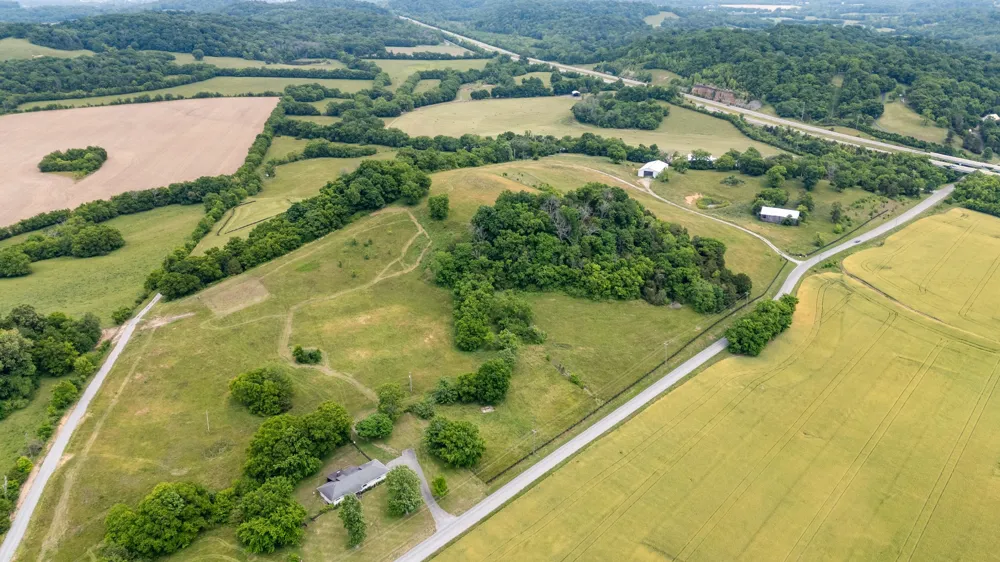 1924 Thompson Station Rd W Thompsons Station, TN 37179