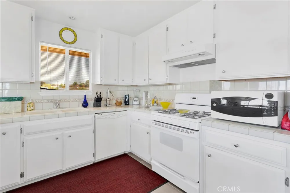 33825 P Barstow, CA 92311