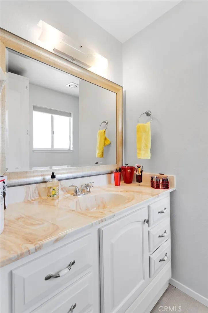 33825 P Barstow, CA 92311