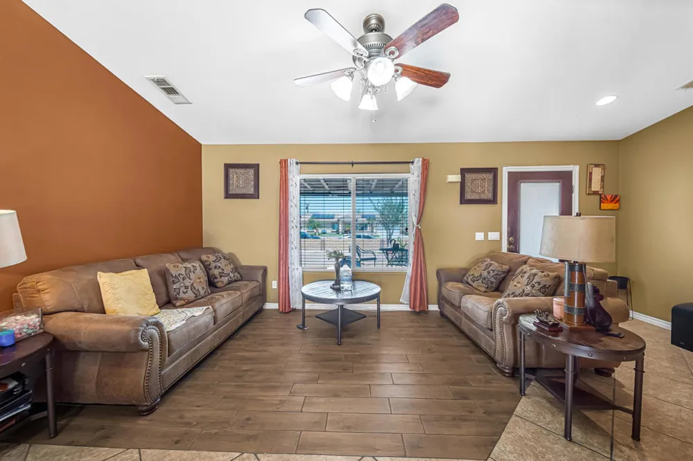 1527 Marina Drive Thermal, CA 92274