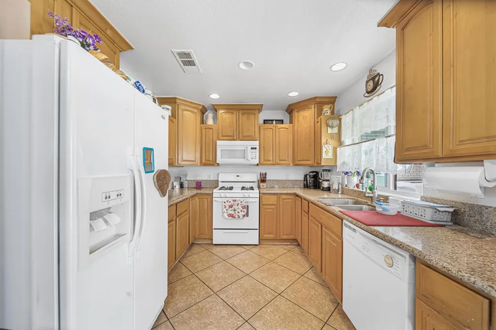 1527 Marina Drive Thermal, CA 92274