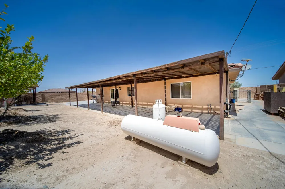 1527 Marina Drive Thermal, CA 92274