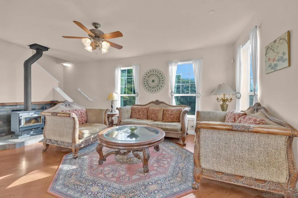 16913 Harrison Park Trl Julian, CA 92036