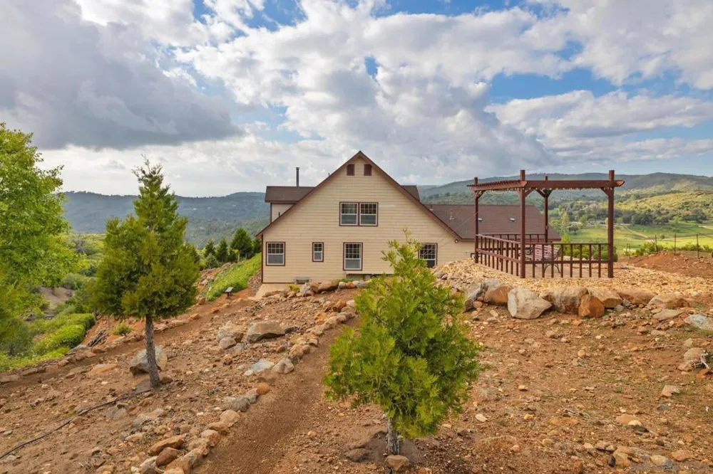 16913 Harrison Park Trl Julian, CA 92036