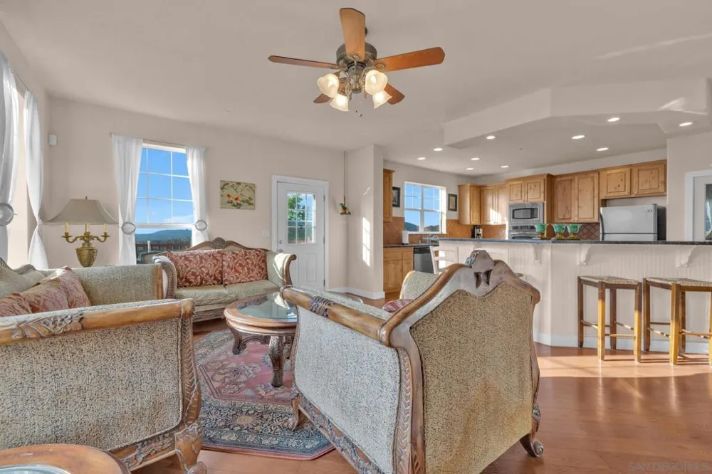 16913 Harrison Park Trl Julian, CA 92036