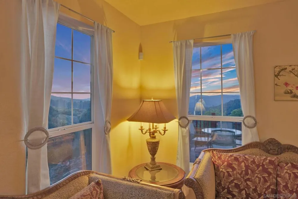 16913 Harrison Park Trl Julian, CA 92036