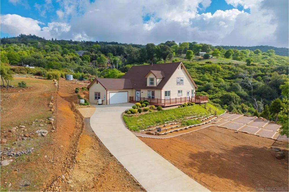 16913 Harrison Park Trl Julian, CA 92036