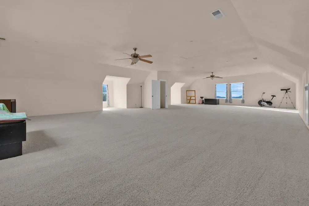 16913 Harrison Park Trl Julian, CA 92036