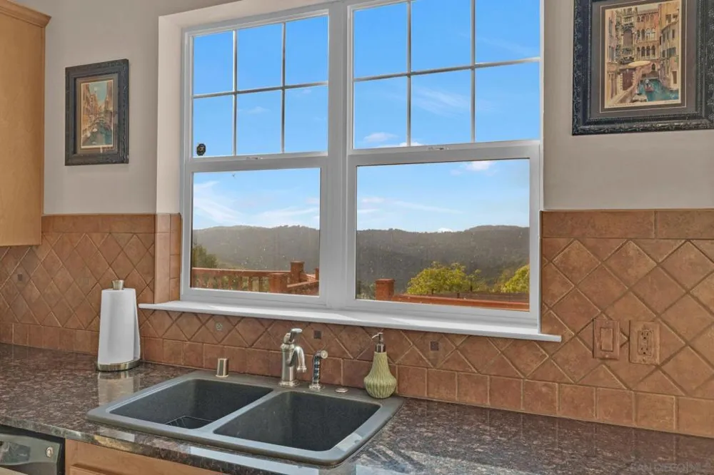 16913 Harrison Park Trl Julian, CA 92036