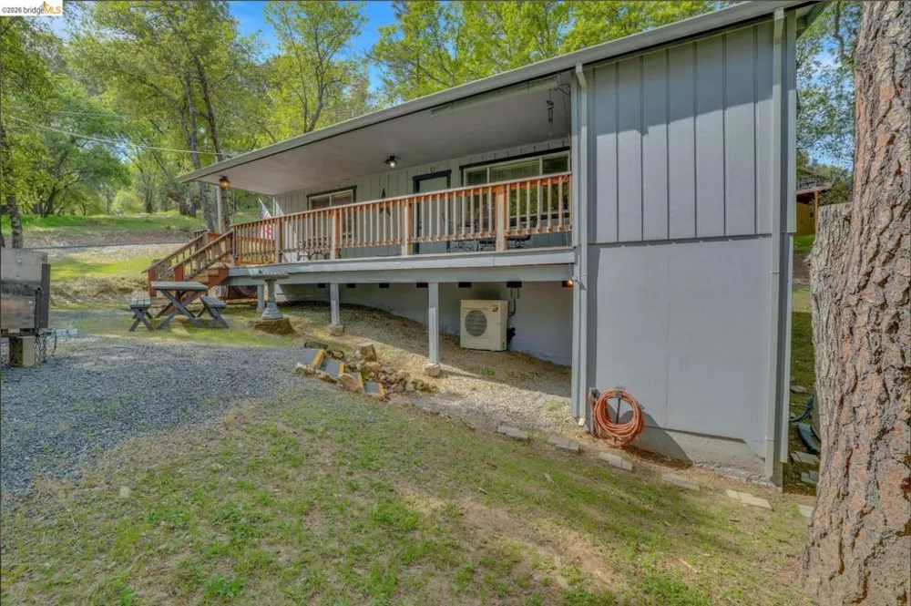 18996 Digger Pine Street Groveland, CA 95321