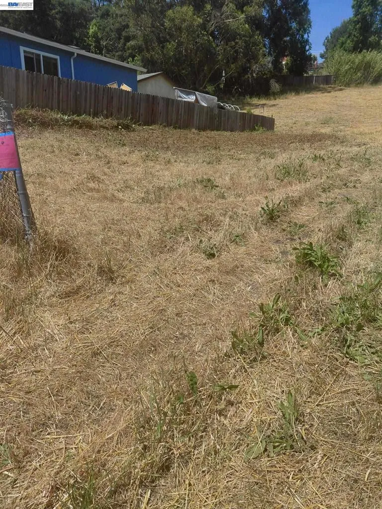 4060 Lambert Rd El Sobrante, CA 94803