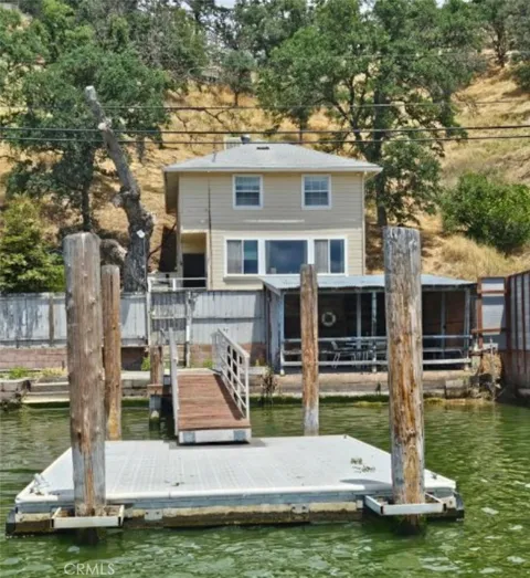 13130 Lakeshore