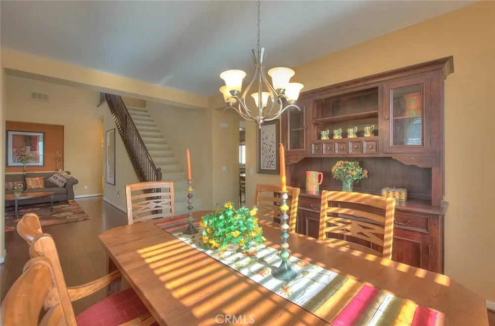 906 Woodbine Azusa, CA 91702