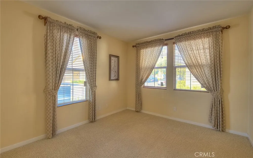 906 Woodbine Azusa, CA 91702