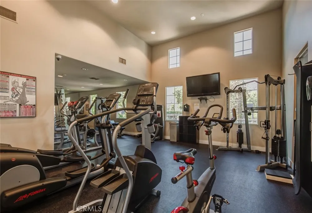 906 Woodbine Azusa, CA 91702
