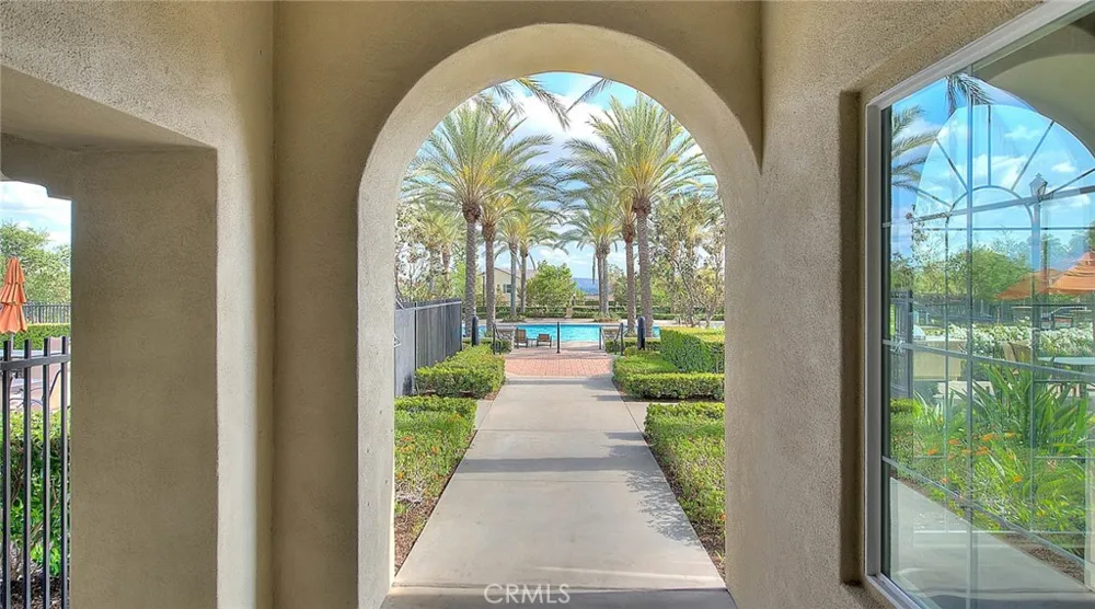 906 Woodbine Azusa, CA 91702