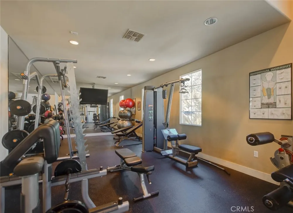 906 Woodbine Azusa, CA 91702