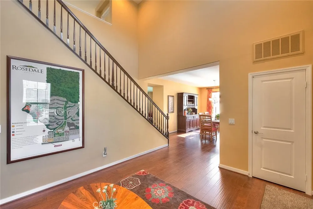 906 Woodbine Azusa, CA 91702