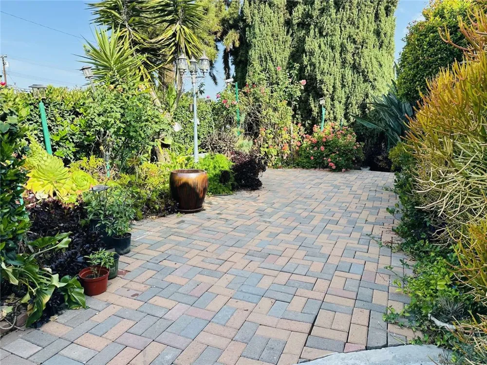 2202 Paso Real Avenue Rowland Heights, CA 91748