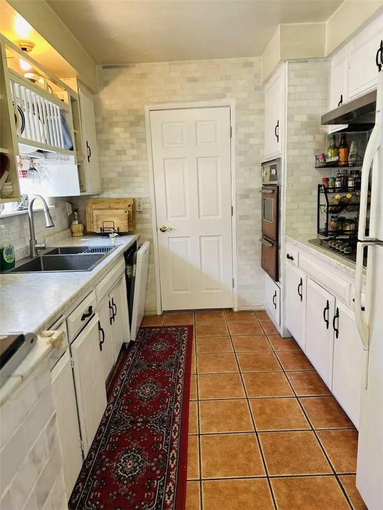 2202 Paso Real Avenue Rowland Heights, CA 91748