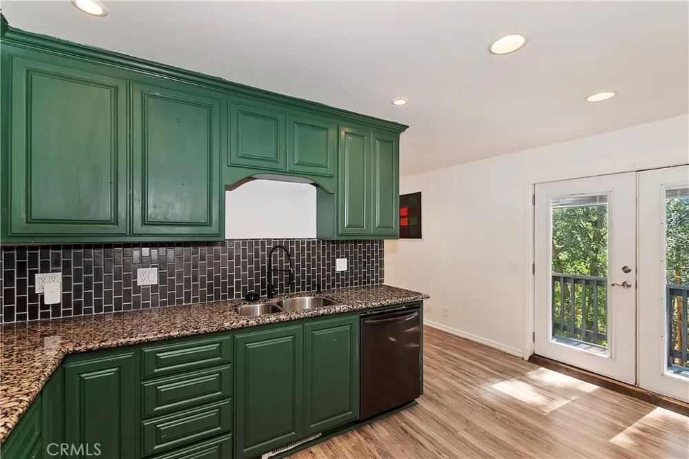 21510 Crest Forest Drive Cedarpines Park, CA 92322