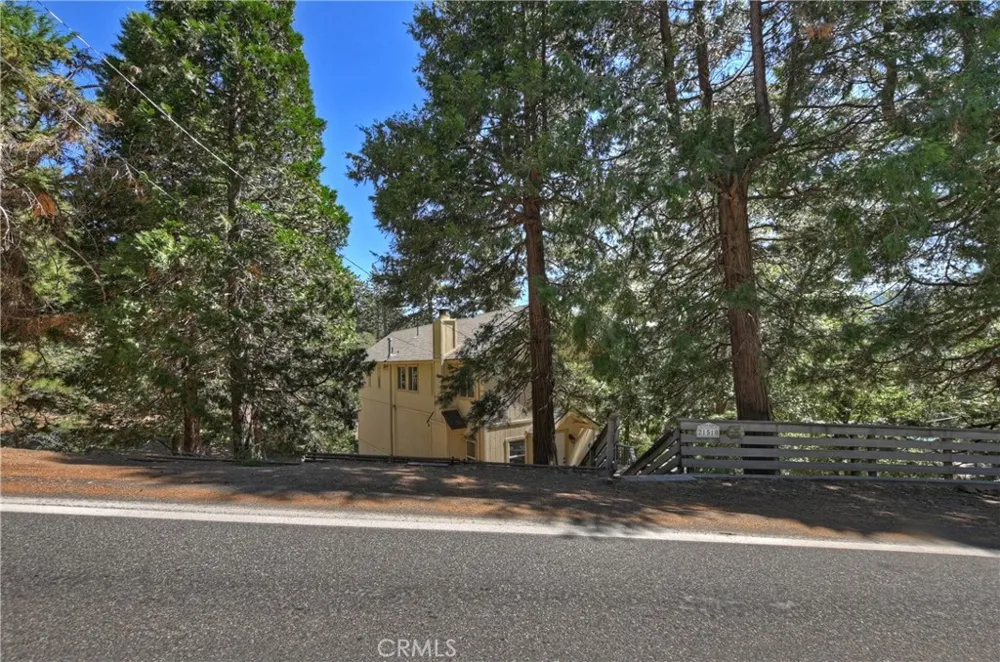 21510 Crest Forest Drive Cedarpines Park, CA 92322