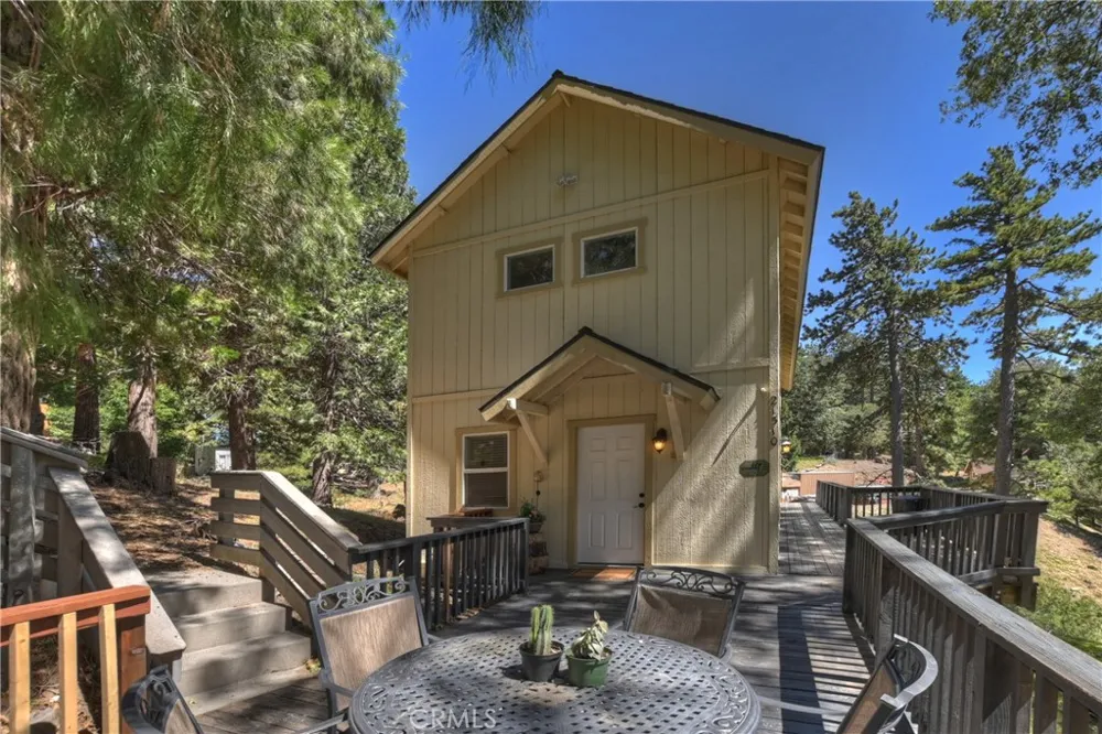21510 Crest Forest Drive Cedarpines Park, CA 92322
