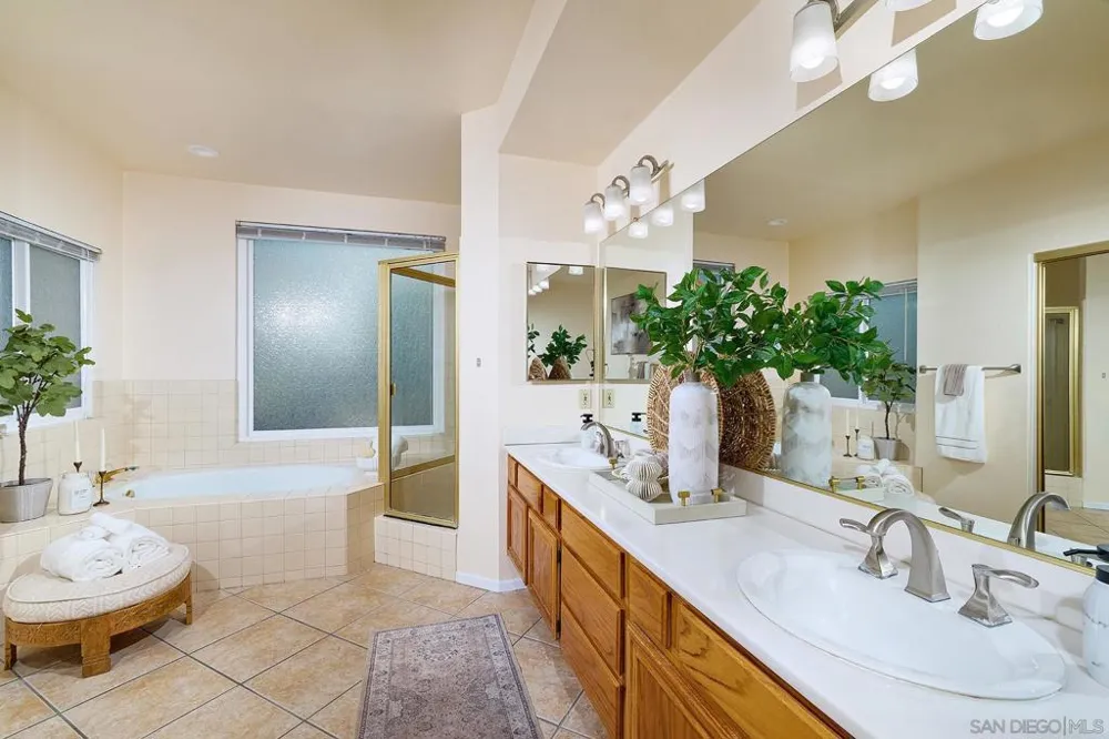 11037 Caminito Vista Pacifica San Diego, CA 92131