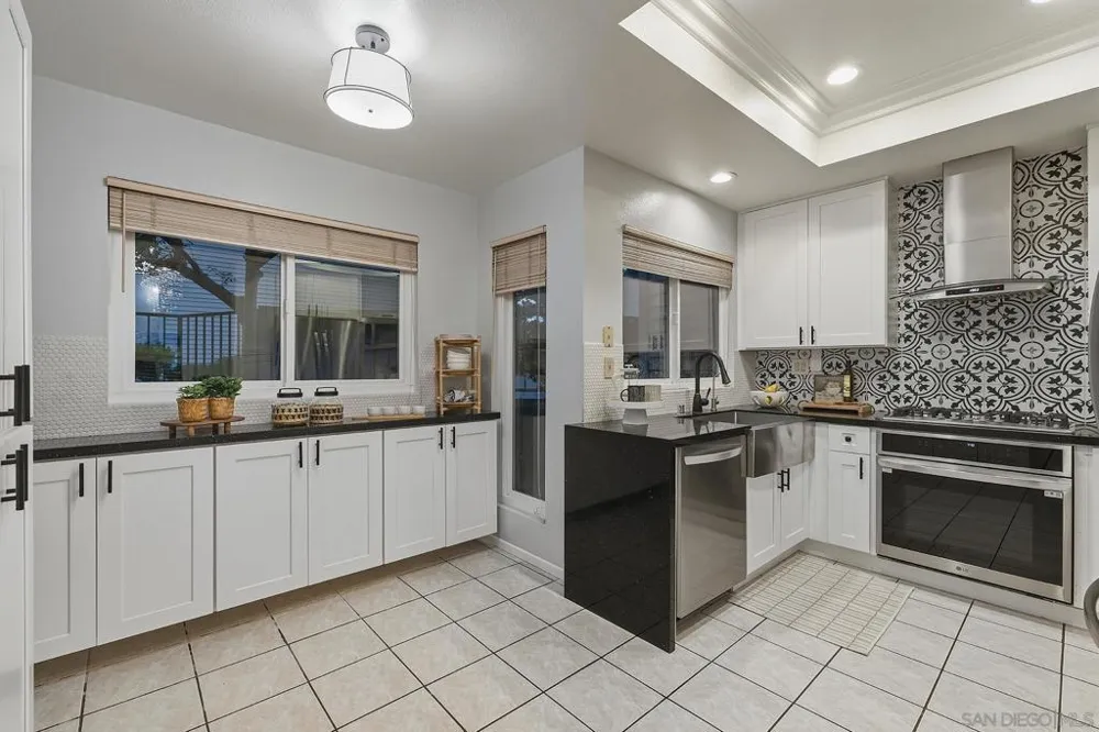 11037 Caminito Vista Pacifica San Diego, CA 92131
