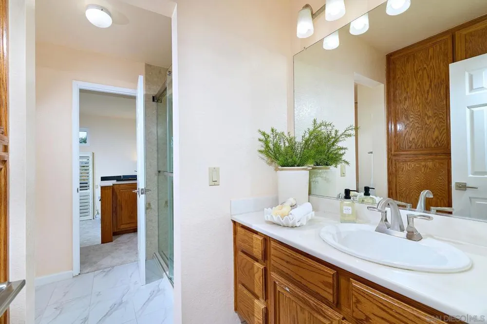11037 Caminito Vista Pacifica San Diego, CA 92131
